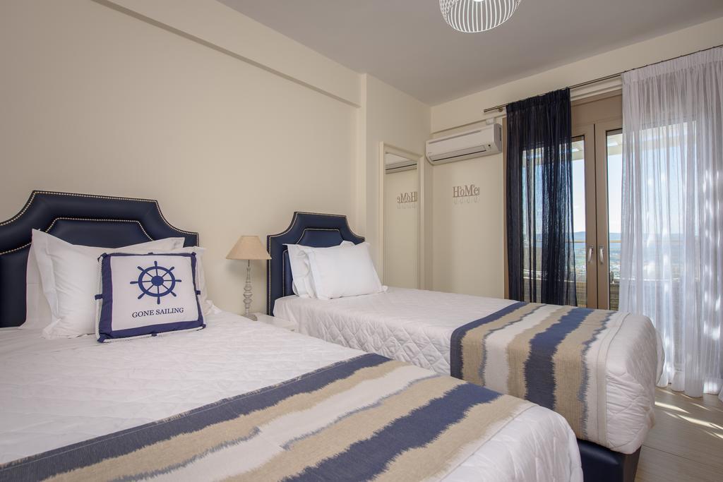 Golden Sky Villa Камиларион Екстериор снимка
